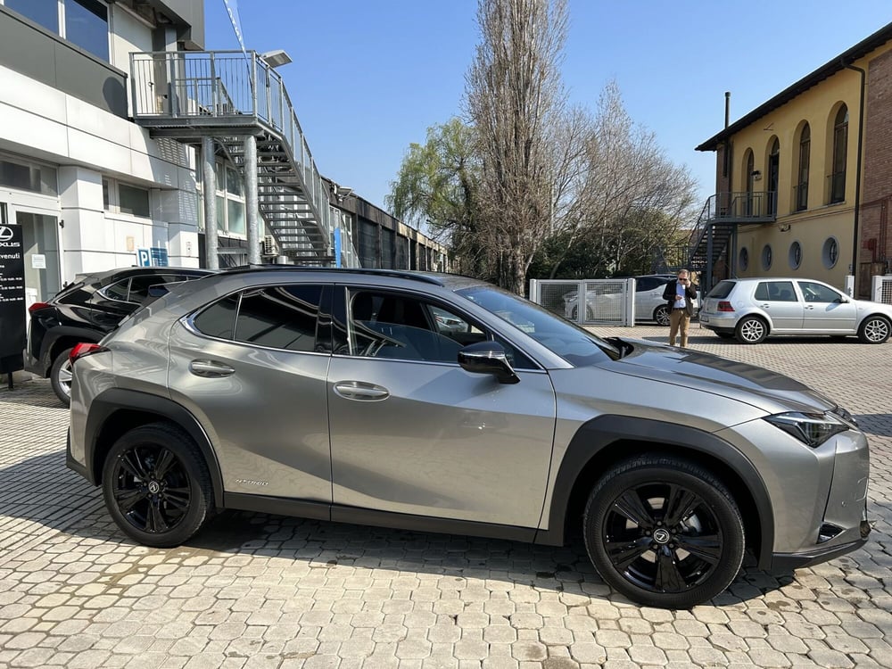 Lexus UX usata a Bologna (5)