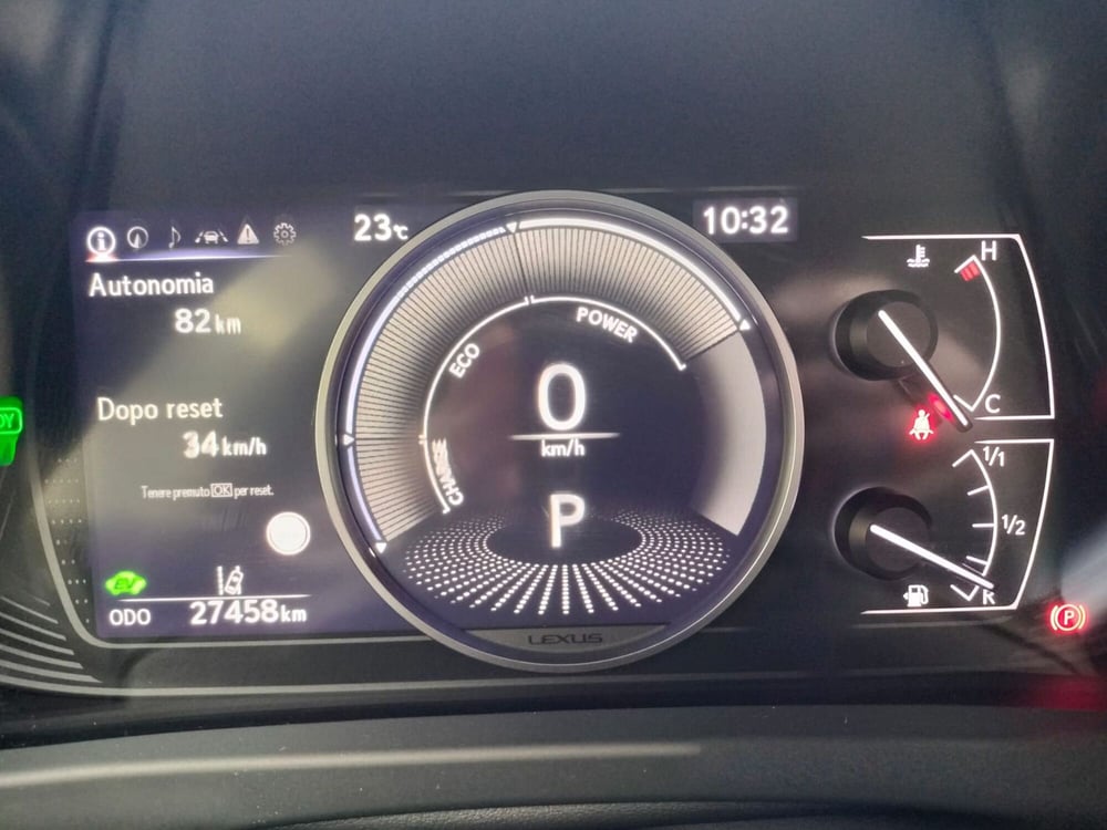 Lexus UX usata a Modena (7)