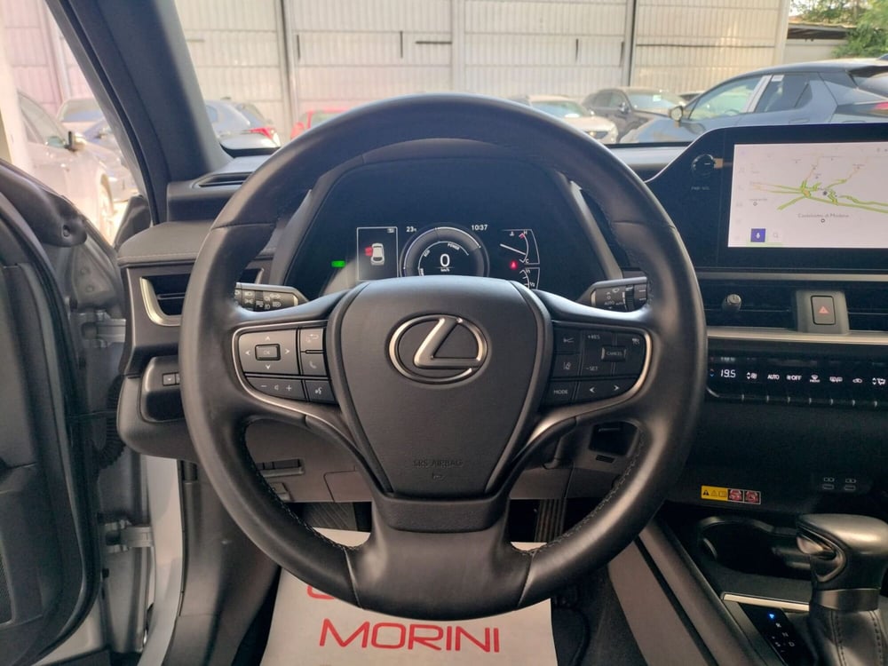 Lexus UX usata a Modena (8)