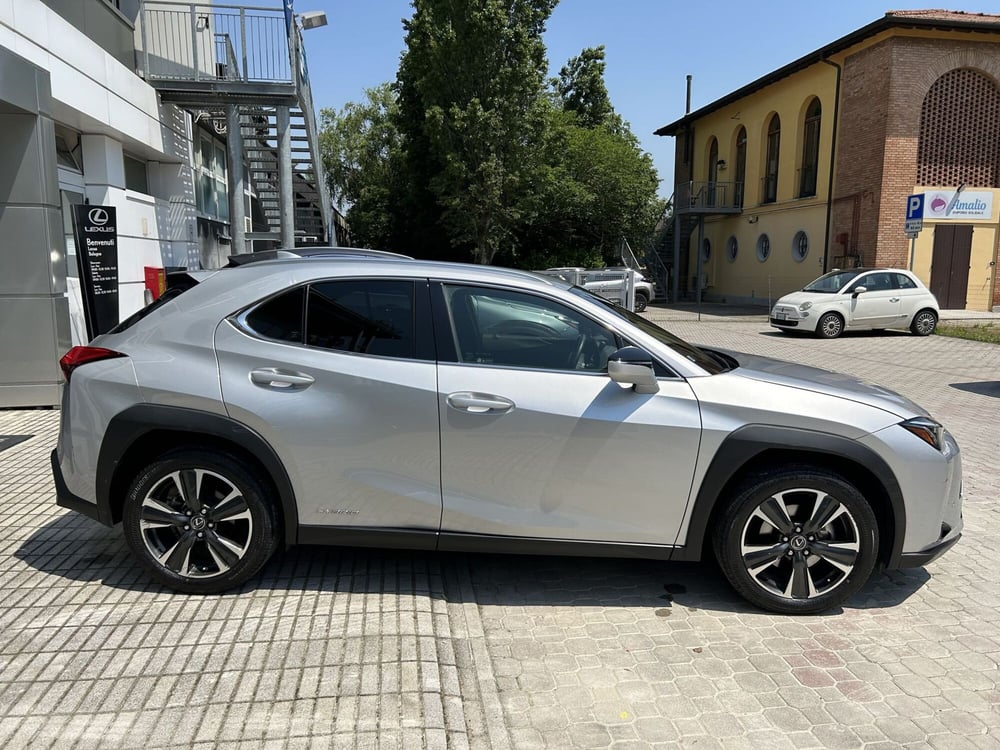Lexus UX usata a Bologna (5)