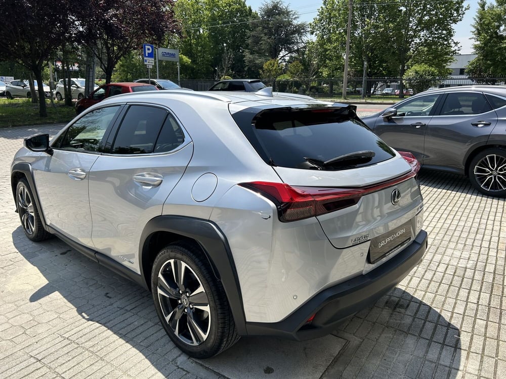 Lexus UX usata a Bologna (8)