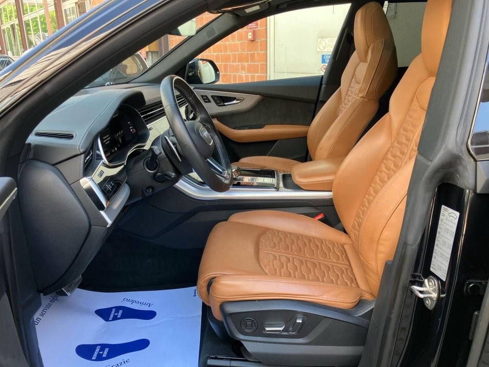 Audi RS Q8 usata a Bologna (18)
