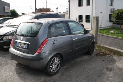 Lancia Ypsilon 16V Argento del 2004 usata a Pordenone