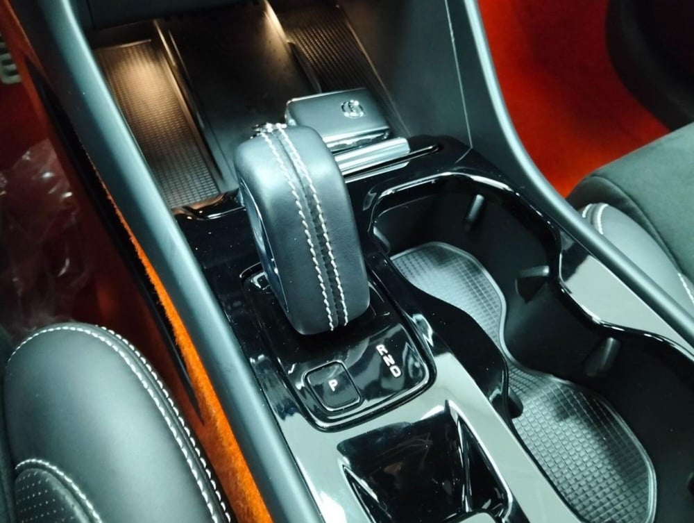 Volvo XC40 usata a Como (20)