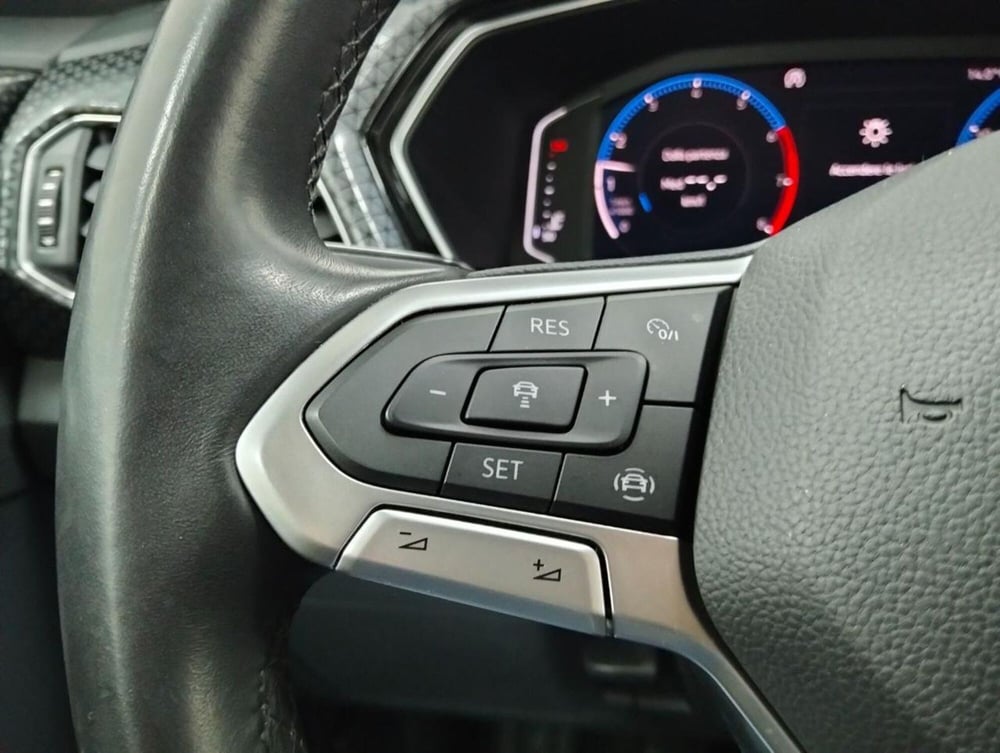 Volkswagen T-Cross usata a Como (11)