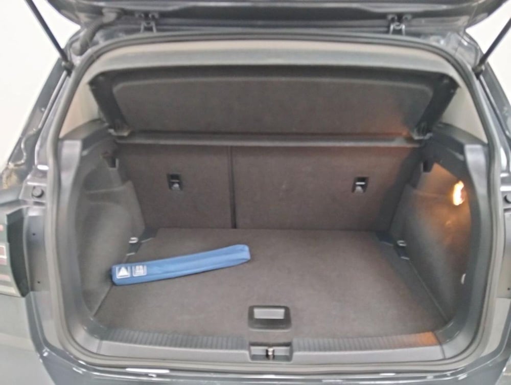 Volkswagen T-Cross usata a Como (18)
