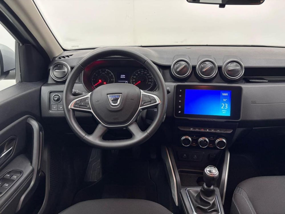 Dacia Duster usata a Como (11)