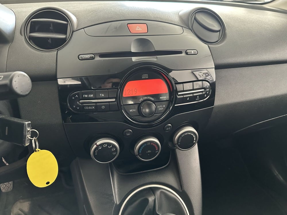Mazda Mazda2 usata a Latina (14)
