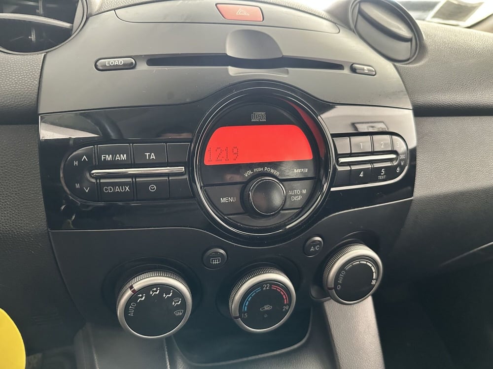 Mazda Mazda2 usata a Latina (15)
