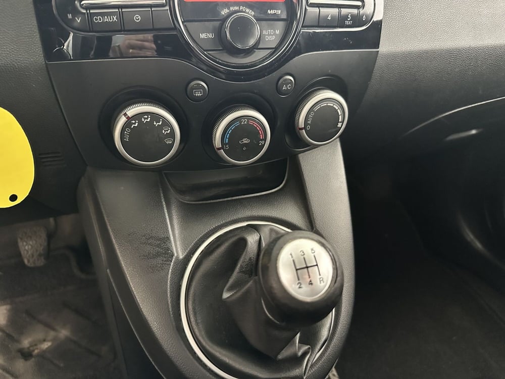 Mazda Mazda2 usata a Latina (16)