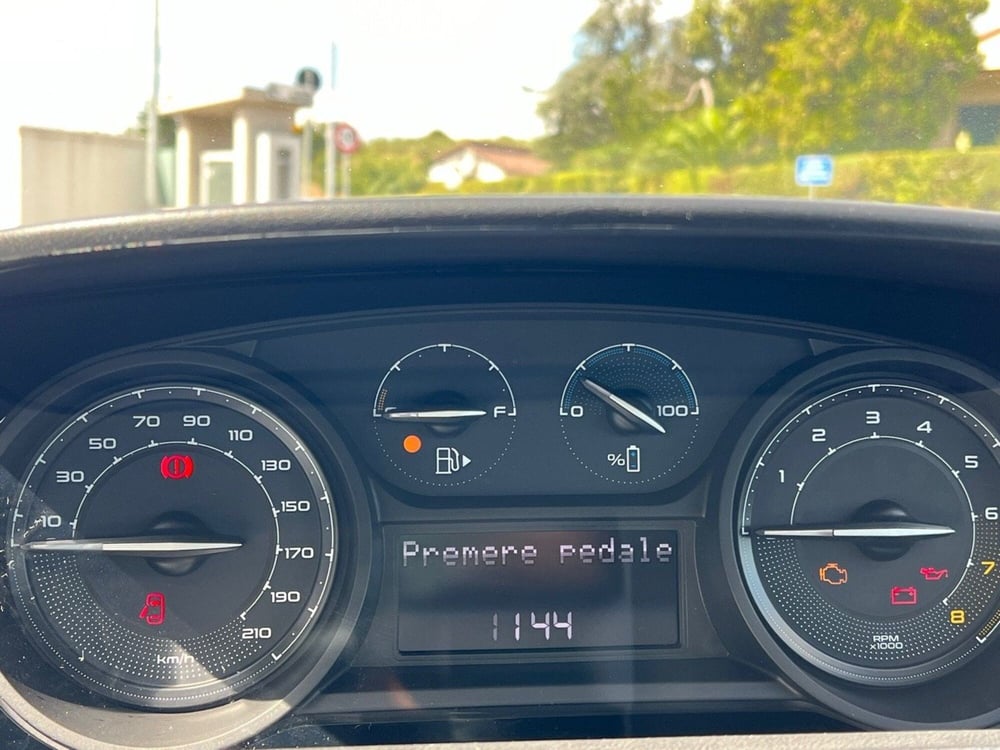 Lancia Ypsilon nuova a Pescara (14)