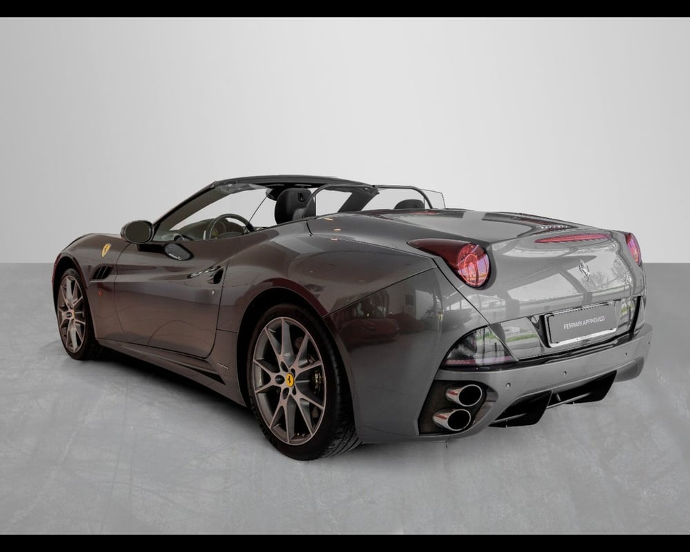Ferrari California Spider usata a Padova (11)