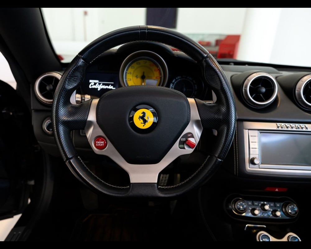 Ferrari California Spider usata a Padova (17)