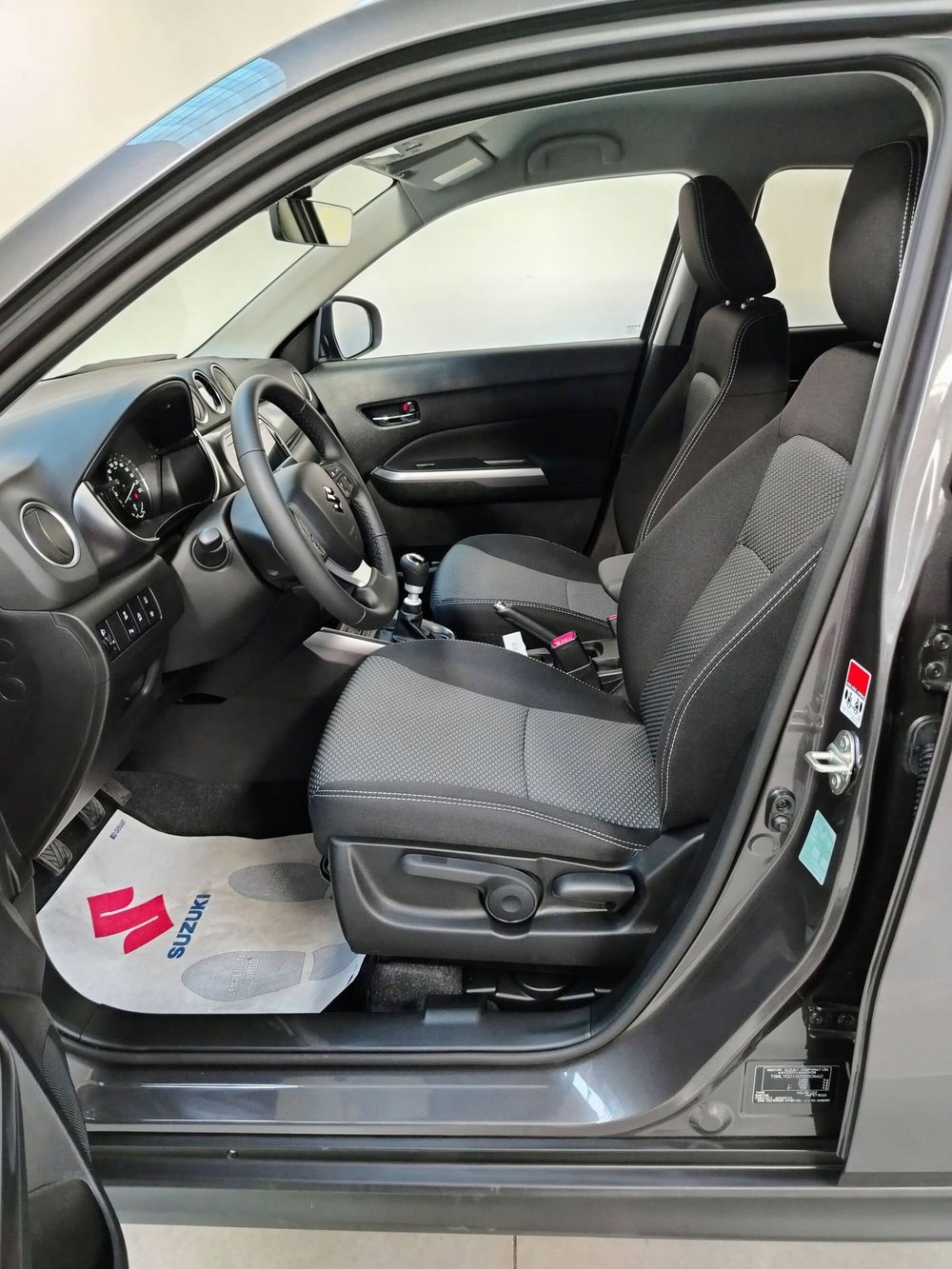 Suzuki Vitara nuova a Rovigo (6)