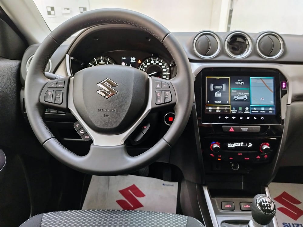 Suzuki Vitara nuova a Rovigo (7)