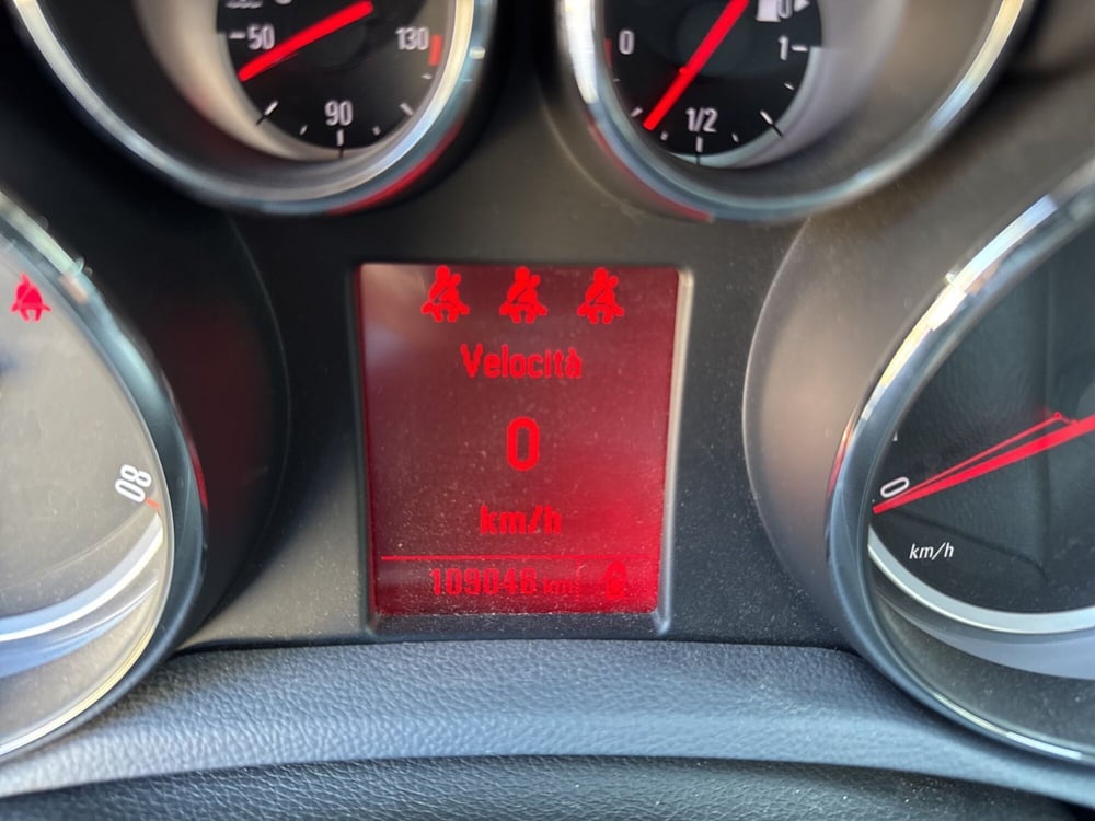 Opel Mokka usata a Ferrara (12)