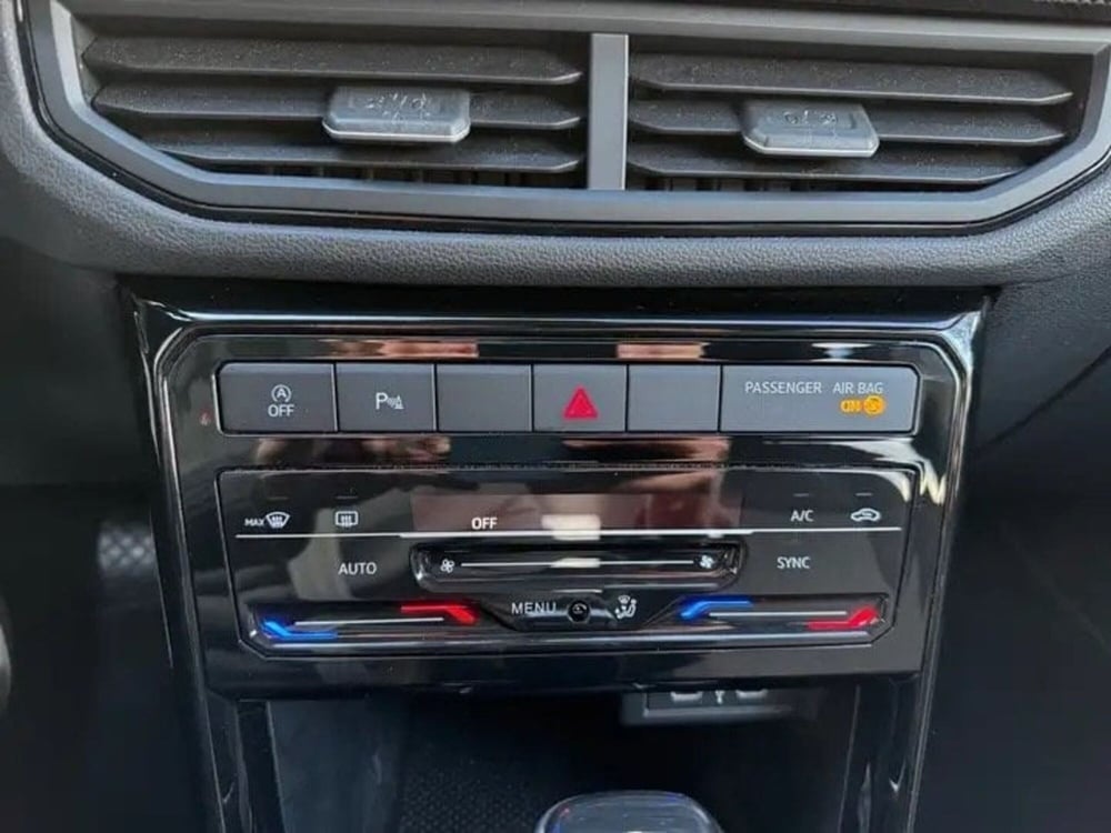 Volkswagen T-Cross usata a Padova (8)