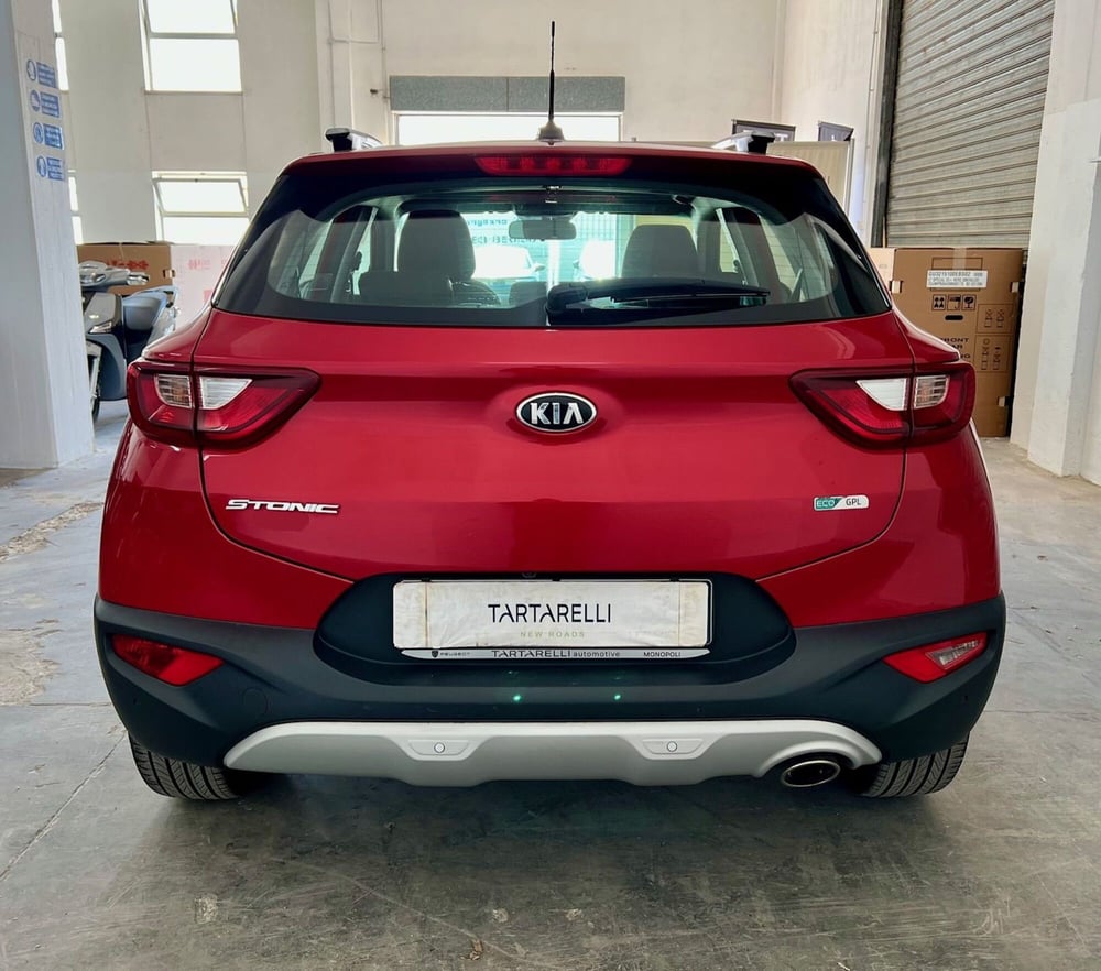 Kia Stonic usata a Bari (7)