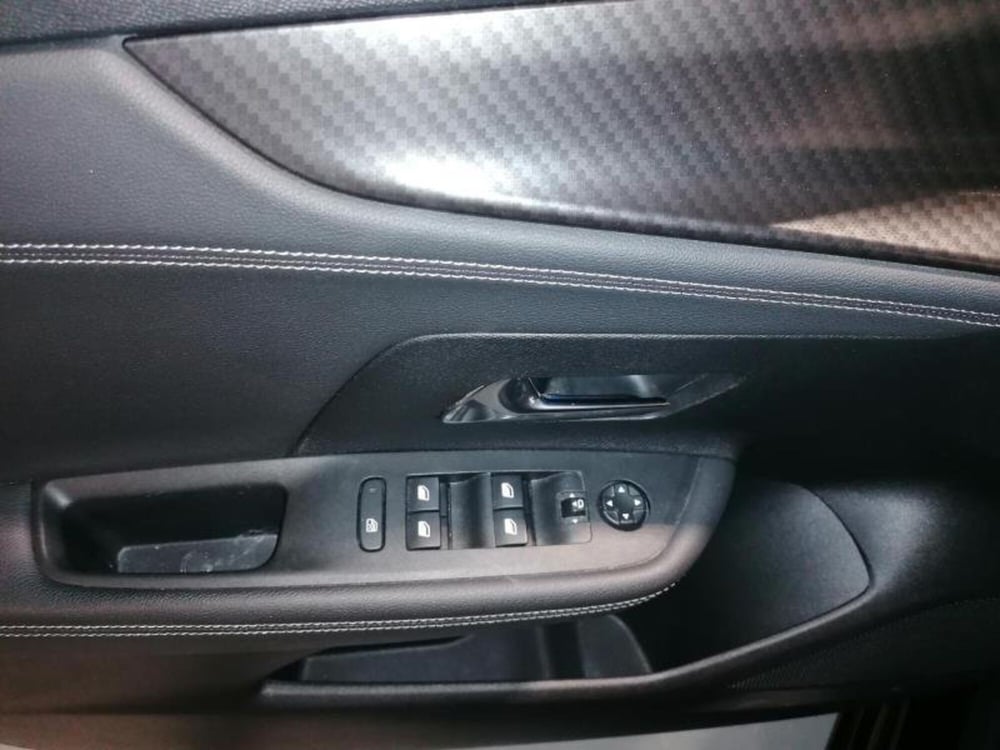 Opel Mokka usata a Genova (12)