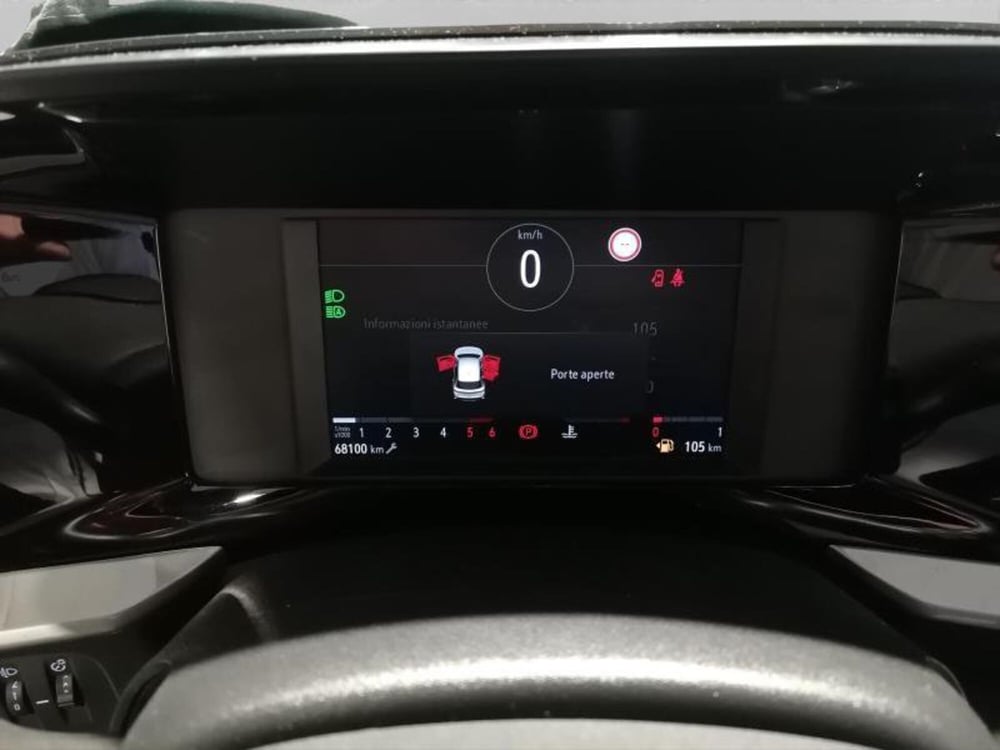 Opel Mokka usata a Genova (13)