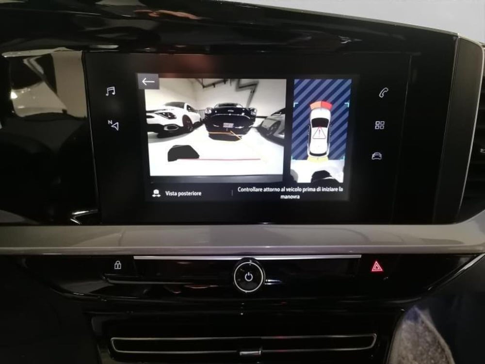 Opel Mokka usata a Genova (16)