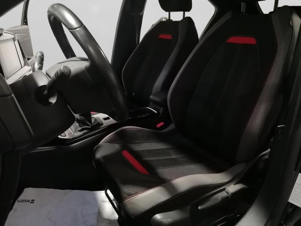 Opel Mokka usata a Genova (9)
