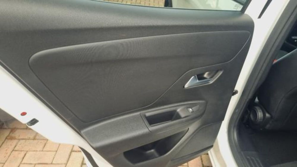 Opel Mokka usata a Savona (15)