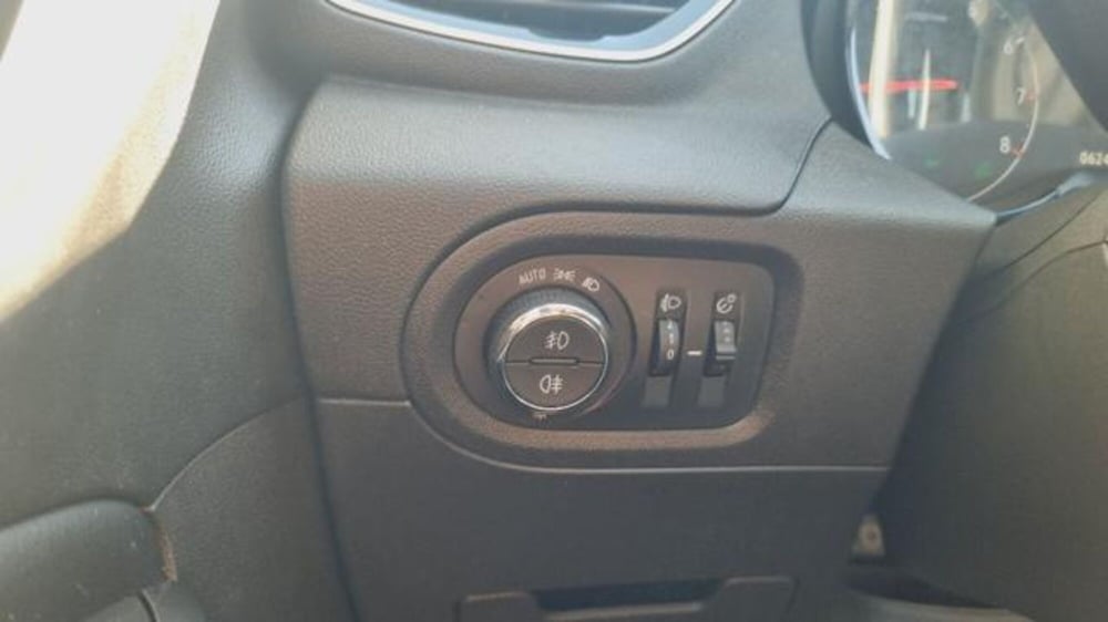 Opel Grandland X usata a Savona (12)