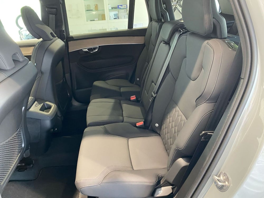 Volvo XC90 nuova a Como (12)