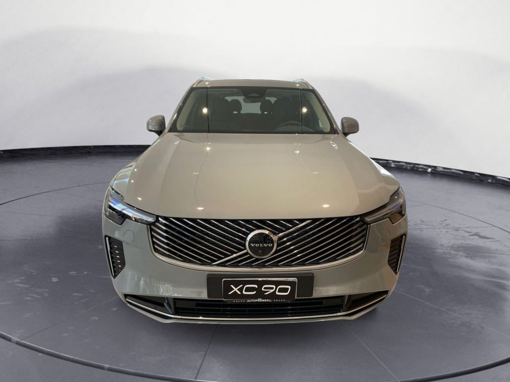 Volvo XC90 nuova a Como (2)