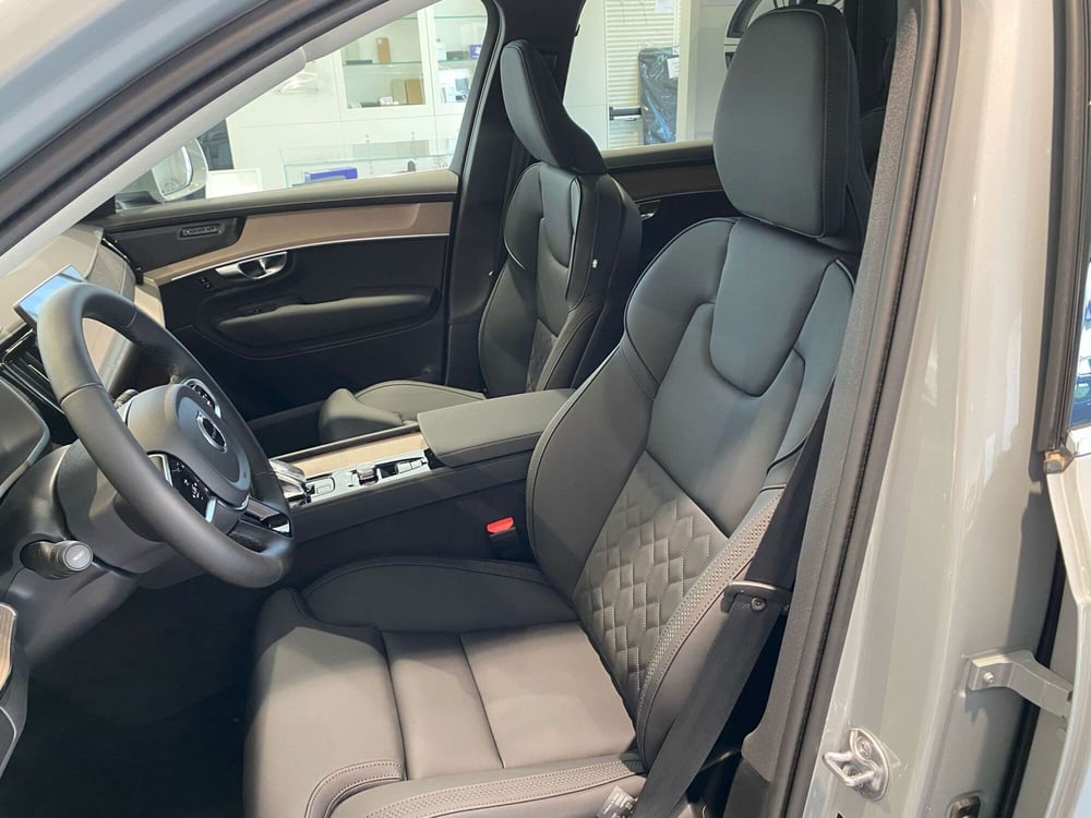 Volvo XC90 nuova a Como (8)