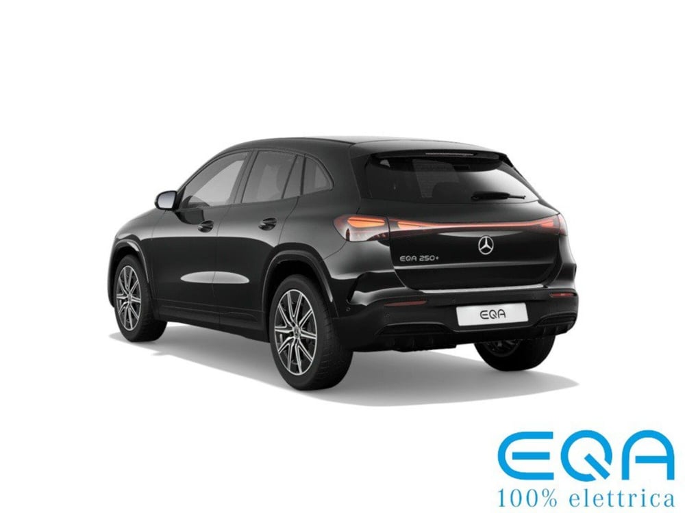 Mercedes-Benz EQA nuova a Ancona (7)