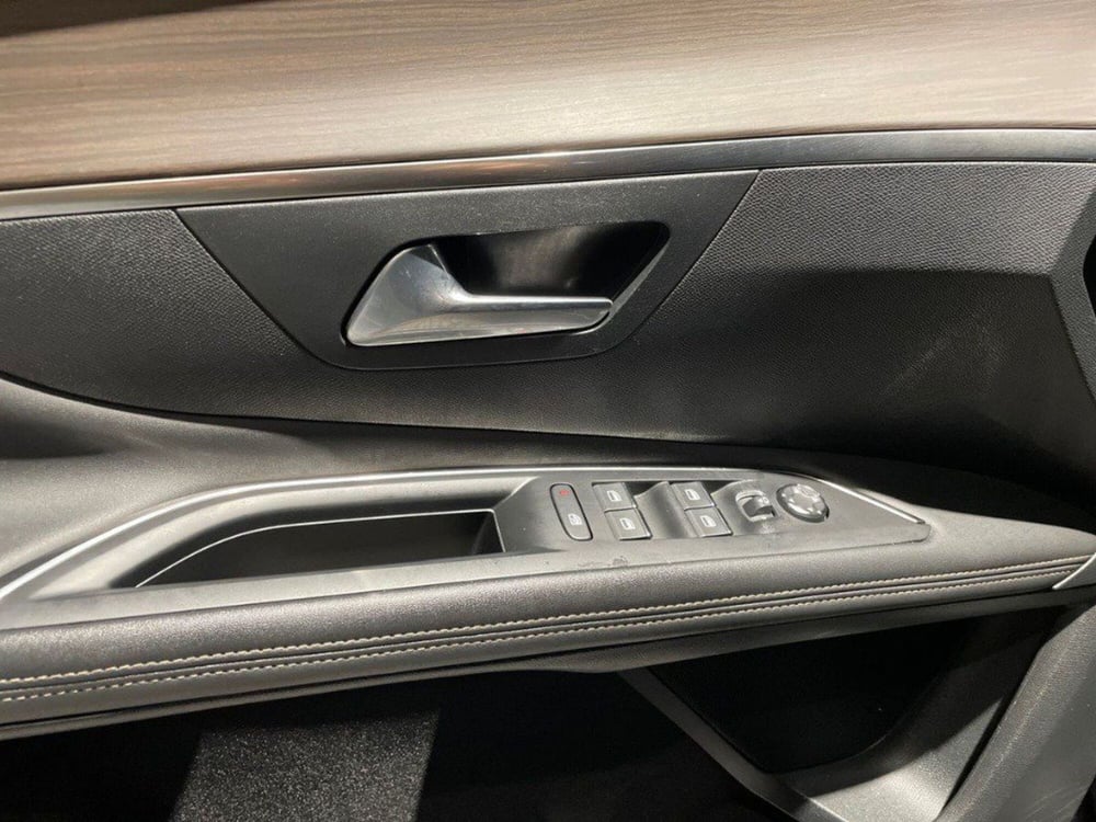 Peugeot 3008 usata a Macerata (17)