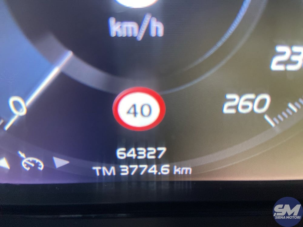 Volvo XC40 usata a Siena (9)