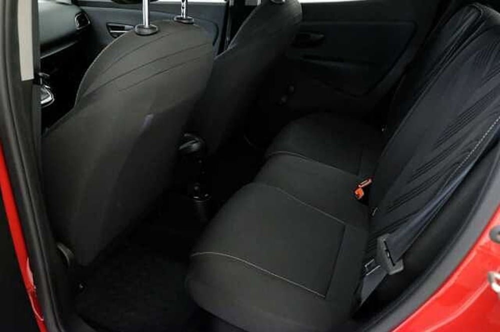 Lancia Ypsilon usata a Mantova (15)