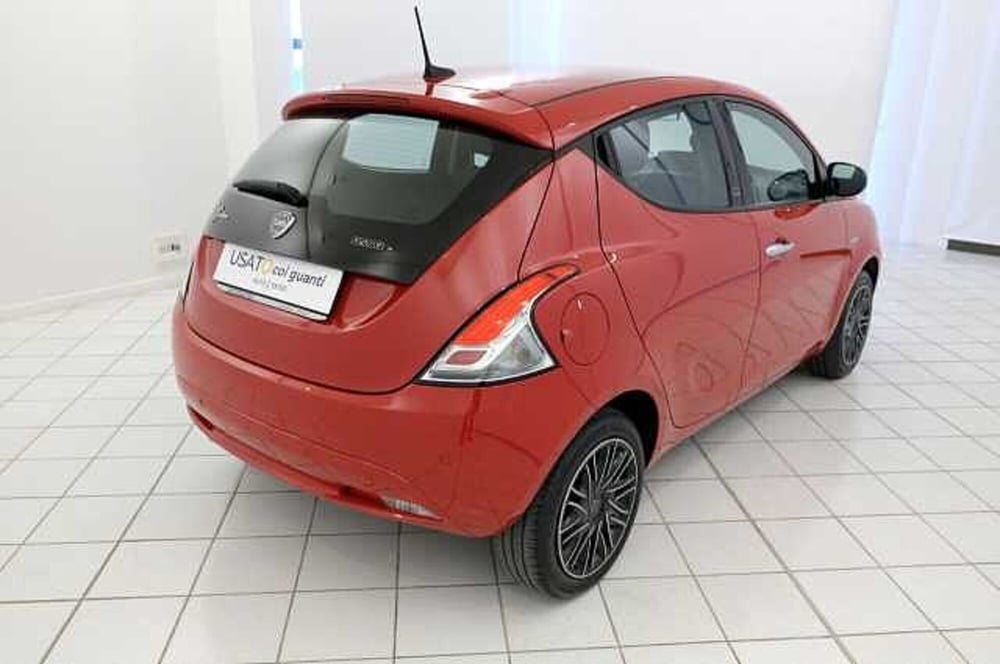 Lancia Ypsilon usata a Mantova (2)