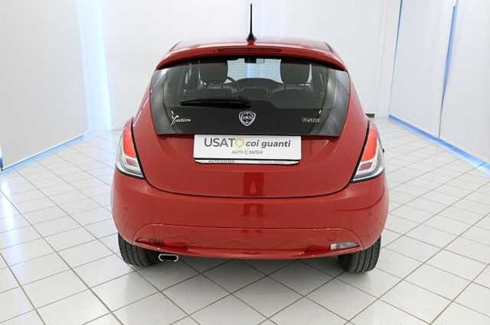 Lancia Ypsilon usata a Mantova (7)