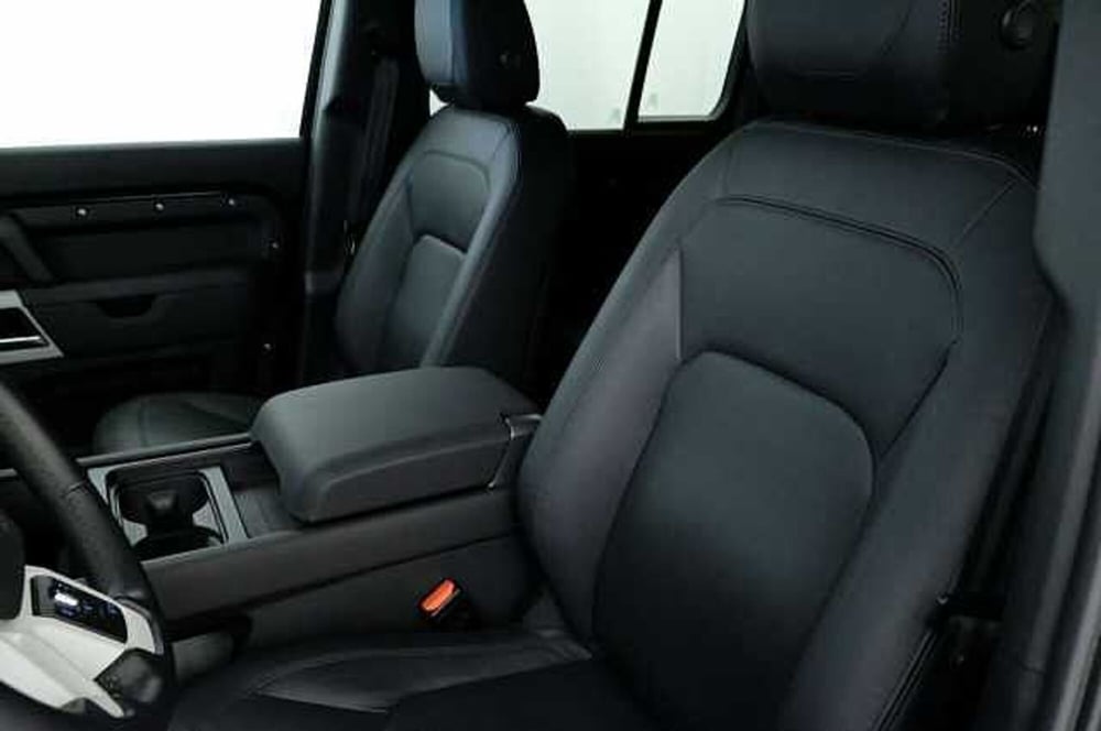 Land Rover Defender usata a Mantova (15)