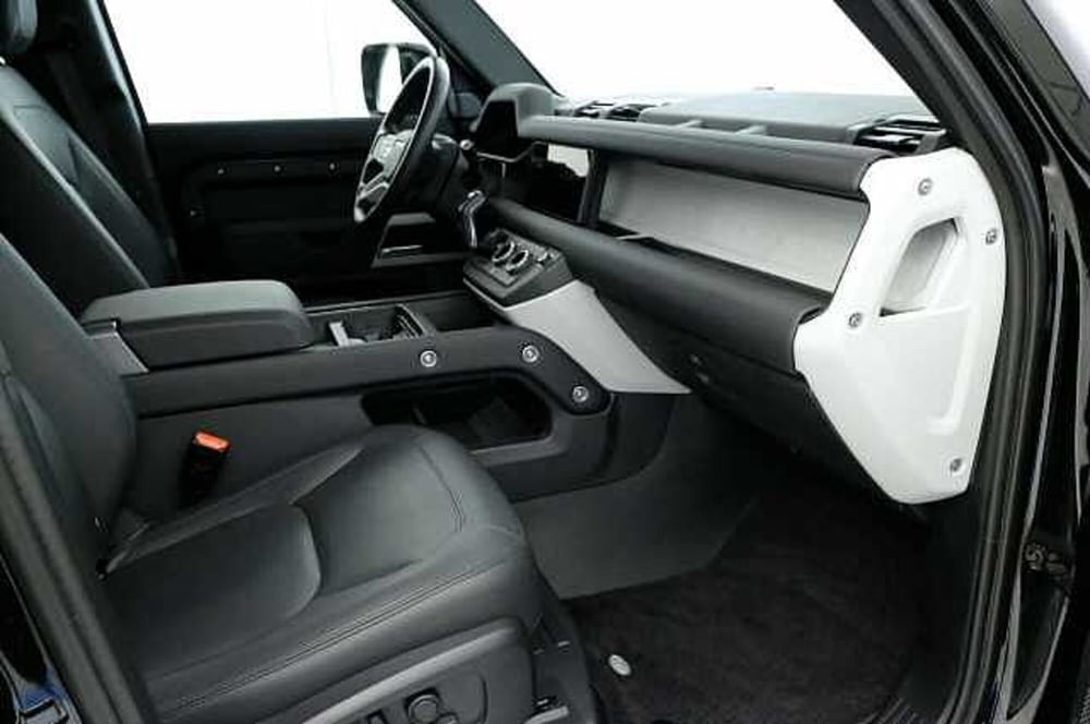 Land Rover Defender usata a Mantova (3)