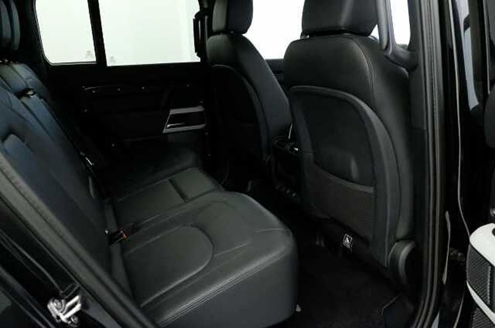 Land Rover Defender usata a Mantova (4)