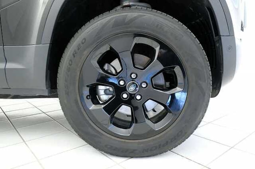 Land Rover Defender usata a Mantova (9)