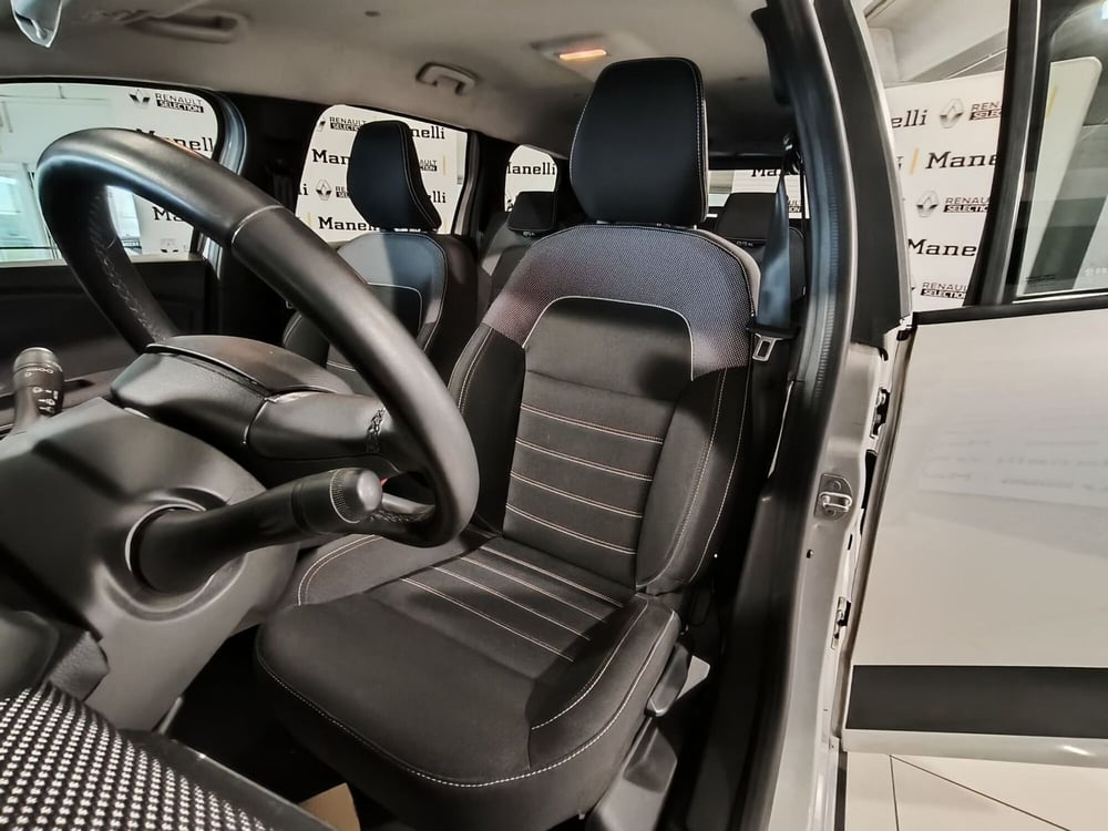 Dacia Jogger usata a Brescia (11)