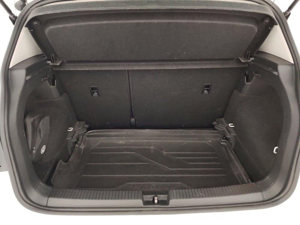Volkswagen T-Cross usata a Massa-Carrara (20)