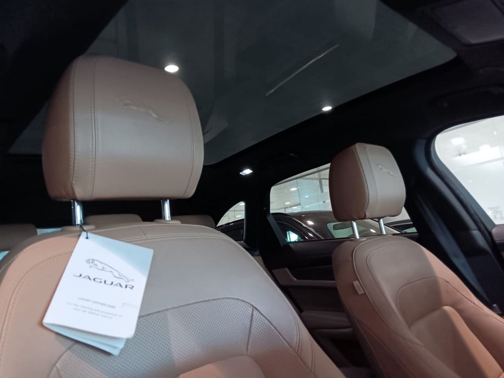 Jaguar F-Pace usata a Asti (14)