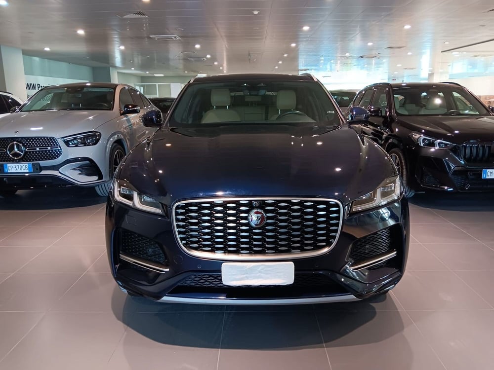 Jaguar F-Pace usata a Asti (8)