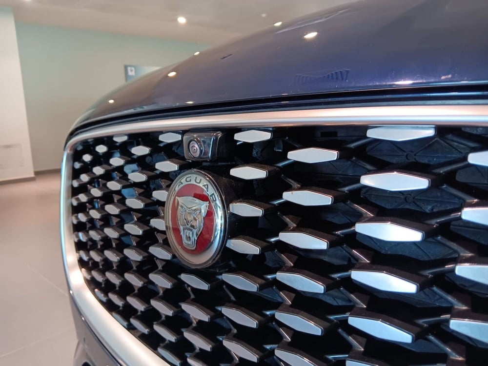 Jaguar F-Pace usata a Asti (9)