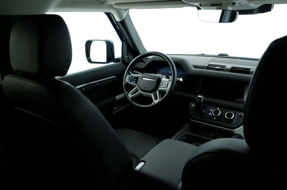 Land Rover Defender usata a Mantova (10)