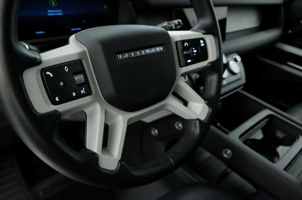 Land Rover Defender usata a Mantova (11)