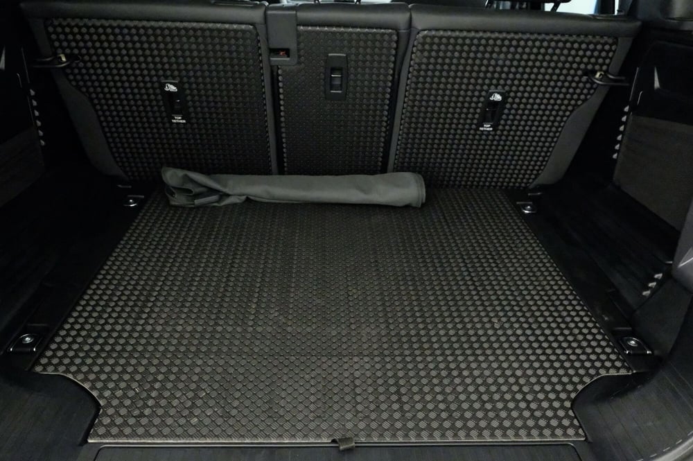 Land Rover Defender usata a Mantova (16)
