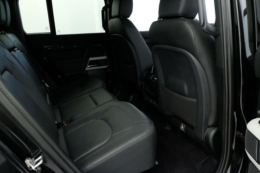 Land Rover Defender usata a Mantova (4)